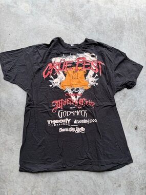 Men’s XXL Motely Crue “Crue Fest” T Shirt